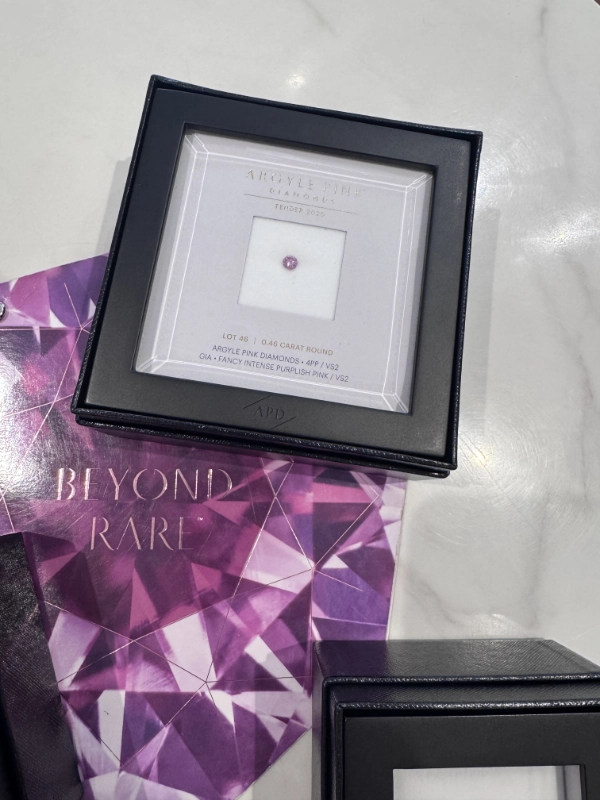 showcase-of-a-pink-diamond